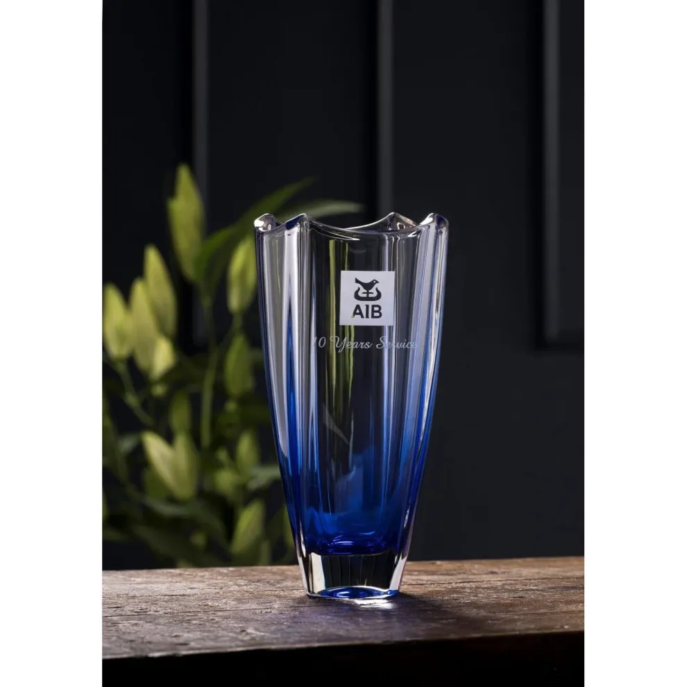 Engraved Sapphire Dune 10" Square Vase